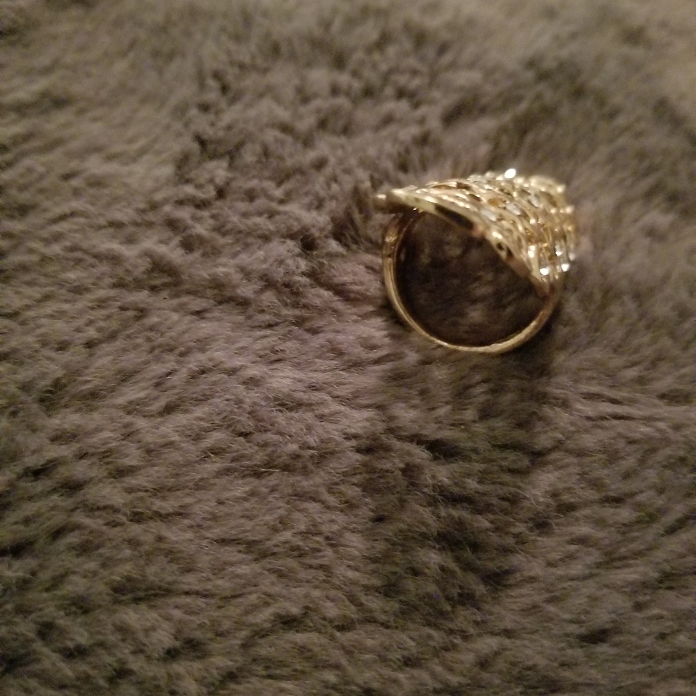 Ring - Picture 4 of 4